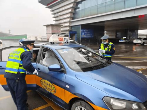 市交通執法支隊加強春節期間出租汽車執法檢查 確保服務質量與安全